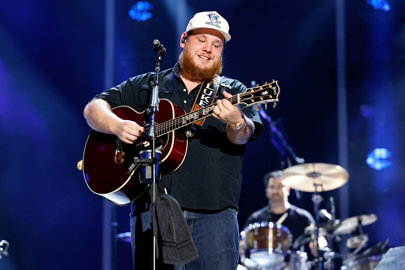 How Old Is Luke Combs