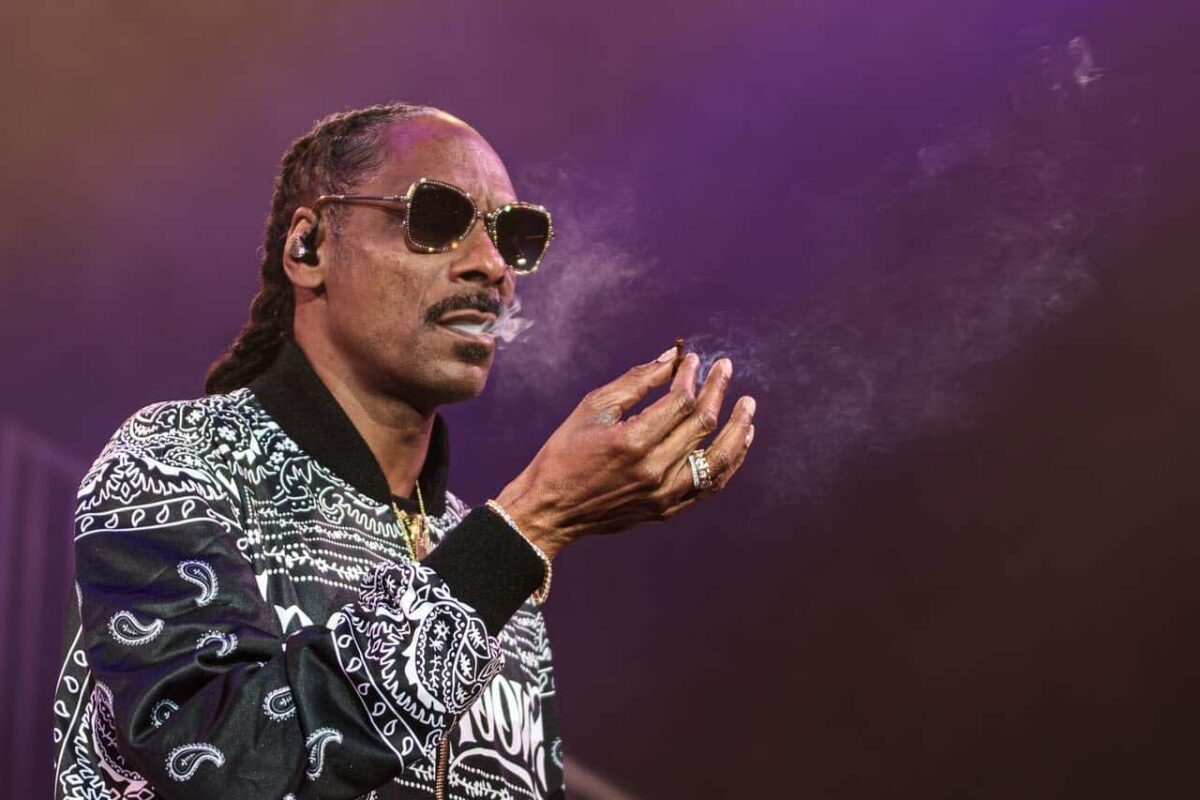 When Did Snoop Dogg Begin His Journey in Rap