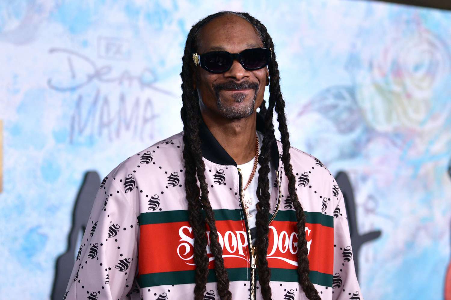 how old is Snoop Dogg