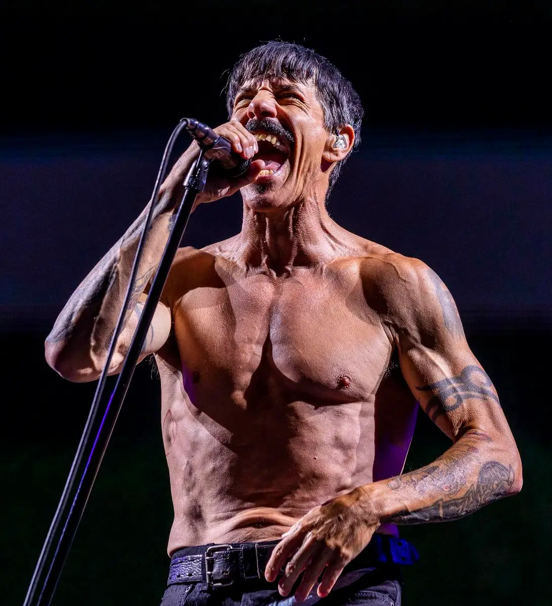 Who Is The Lead Singer Of Red Hot Chili Peppers?