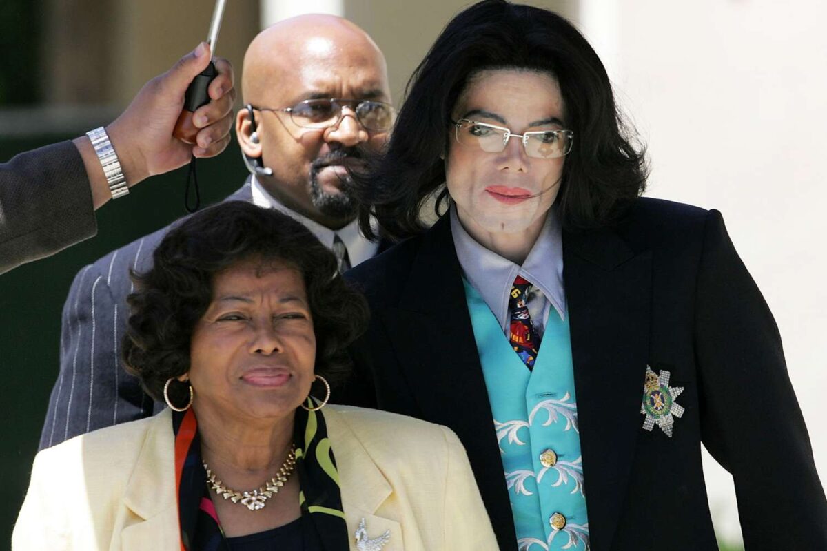 is michael jackson's father still alive