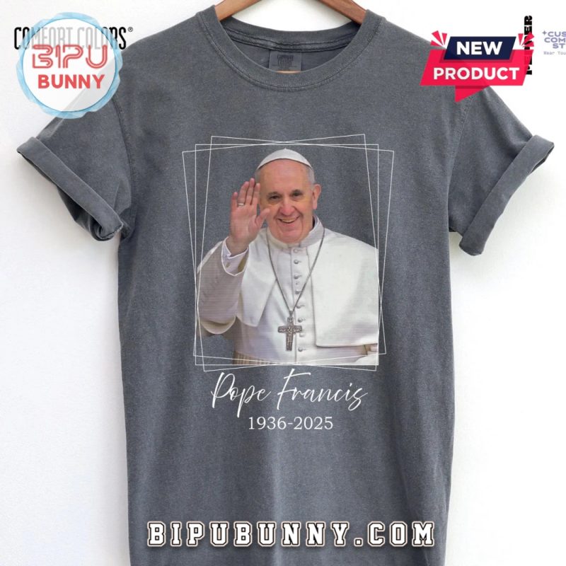 Pray For Pope Francis Memorial T-Shirt