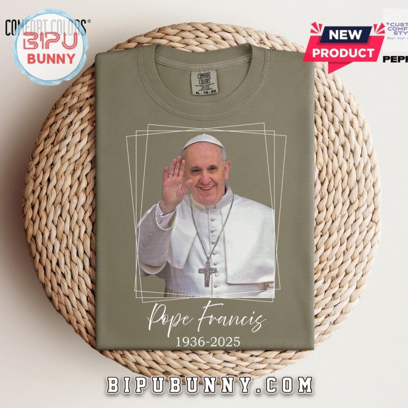 Pray For Pope Francis Memorial T-Shirt