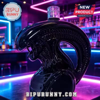 Alien Xenomorph Black Glass Sci-Fi Collectible Whiskey Decanter
