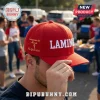 Lamine Yamal New York Yankees red snapback hat with white embroidery, side text Campeones del Mundo, and structured fit.