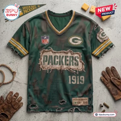 Green Bay Packers NFL Football Distressed T-Shirt