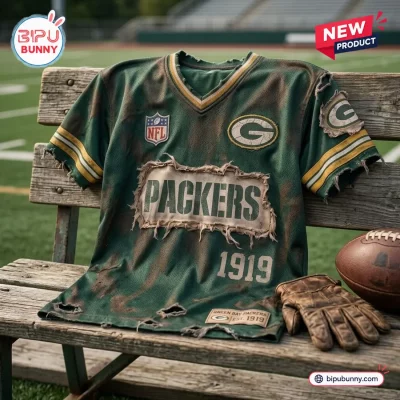 Green Bay Packers NFL Football Distressed T-Shirt